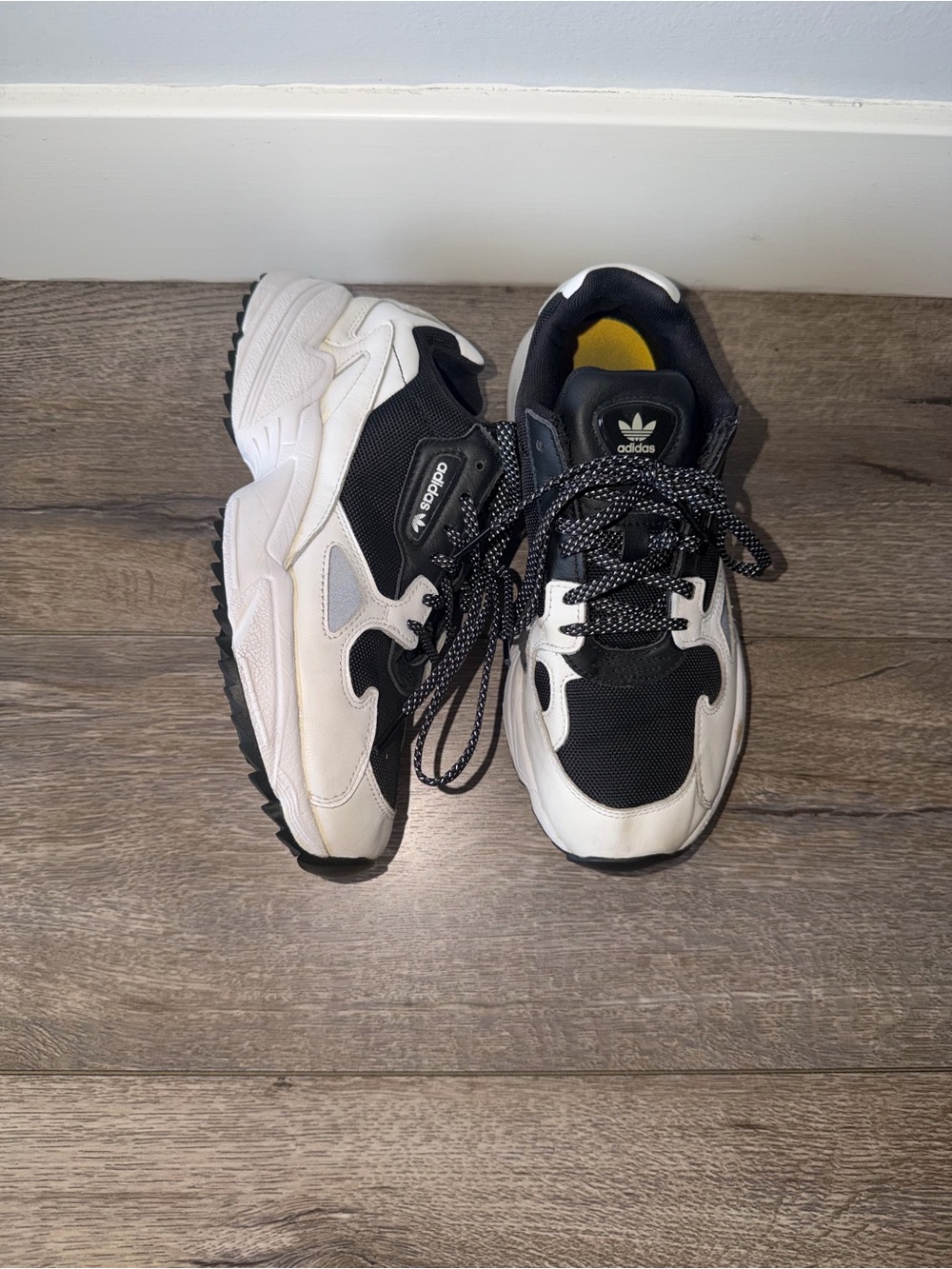 Adidas Womens Falcon Sneakers Size 7